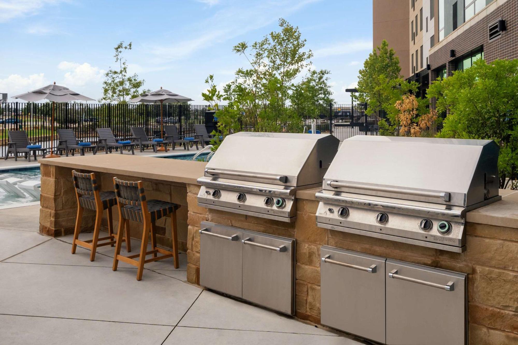 Homewood Suites By Hilton Grand Prairie At Epiccentral Экстерьер фото
